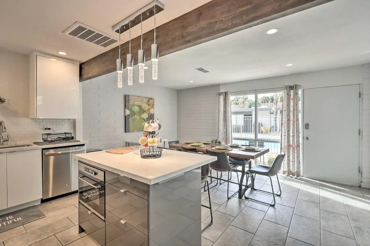 Chic Scottsdale Home With Balcony, Walk To Old Town! США