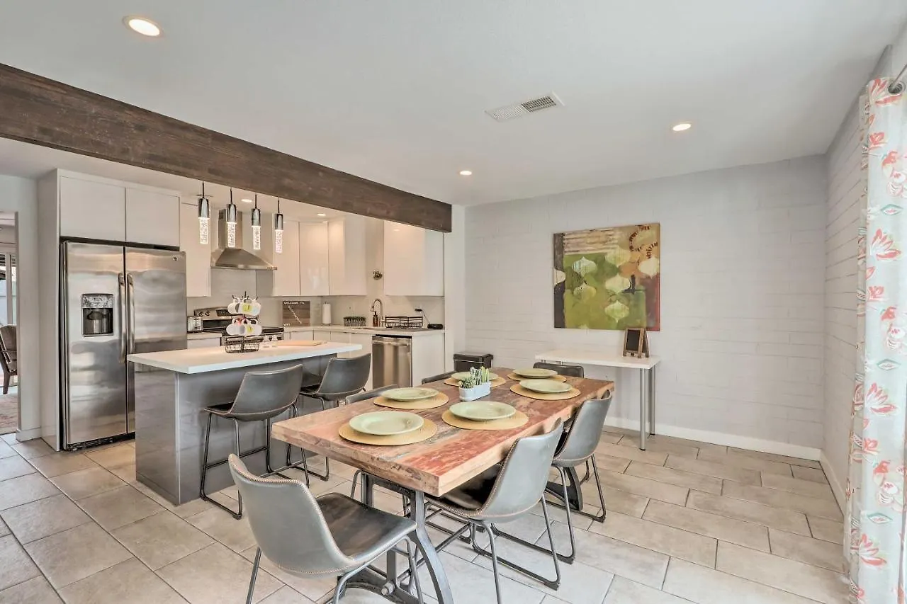 Chic Scottsdale Home With Balcony, Walk To Old Town! 0*,