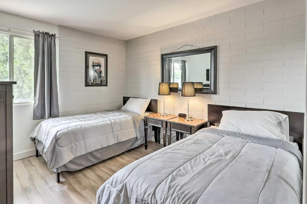 Chic Scottsdale Home With Balcony, Walk To Old Town!